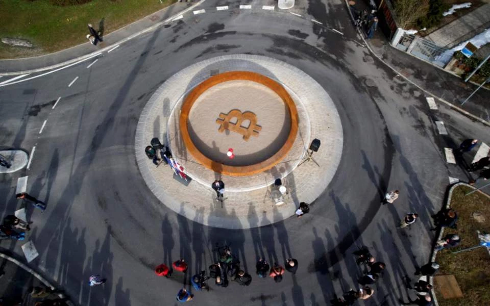 Το πρώτο μνημείο αφιερωμένο στο Βitcoin ανεγέρθηκε στην Σλοβενία